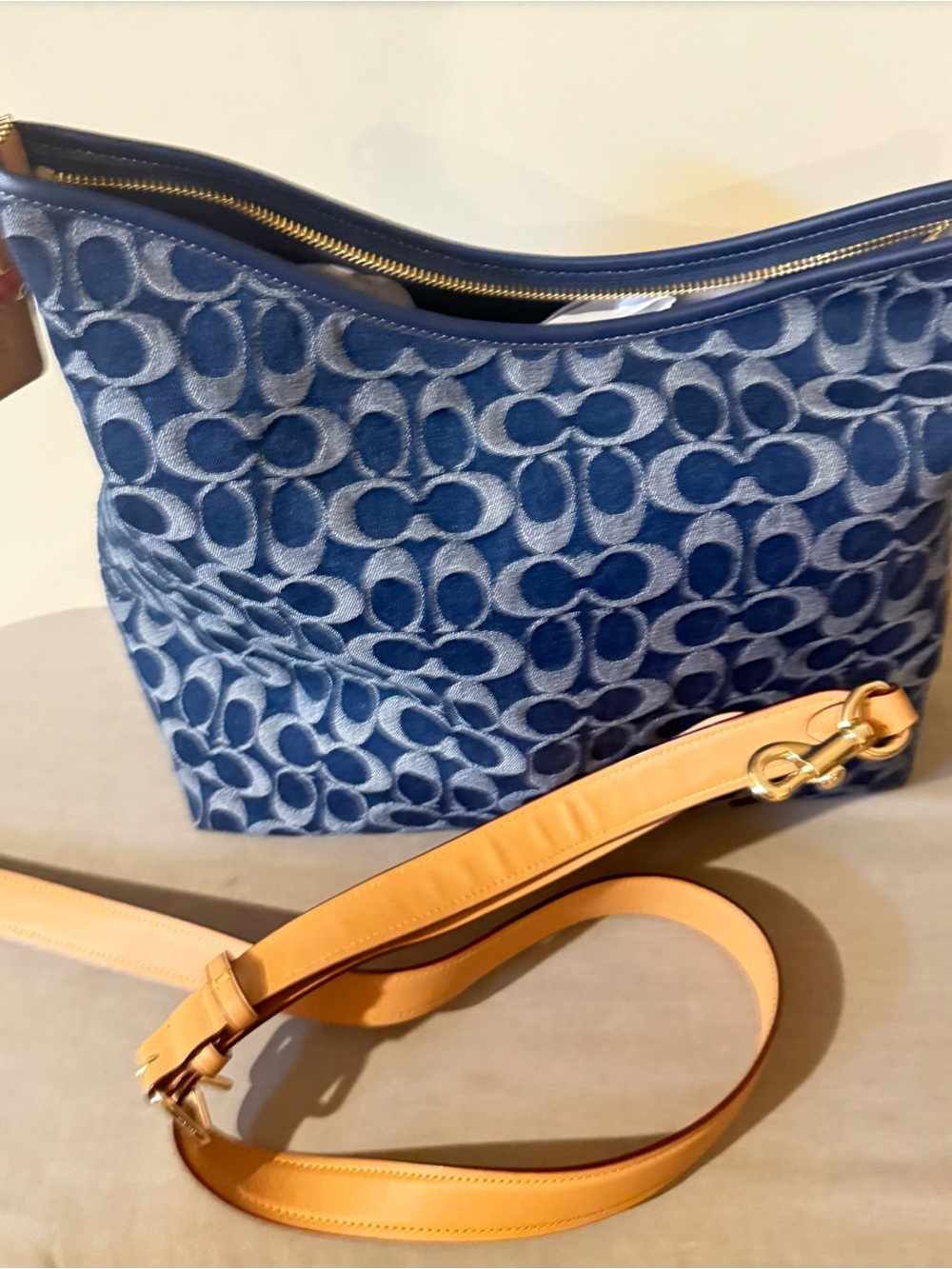 Coach Signature Jacquard Laurel